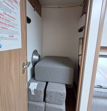 Swift Escape 674 full