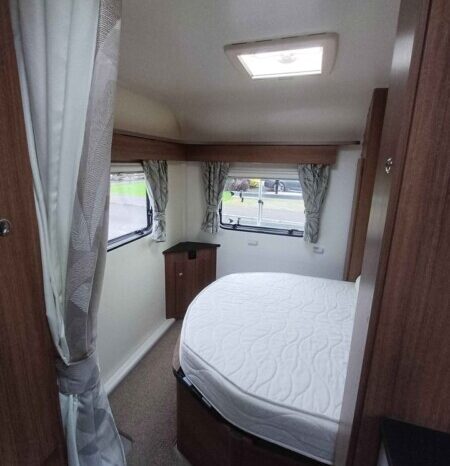 Bailey Advance 74-4 Island Bed full