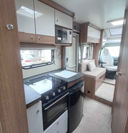 Bailey Advance 74-4 Island Bed full