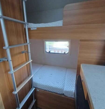 Swift Escape 696 full