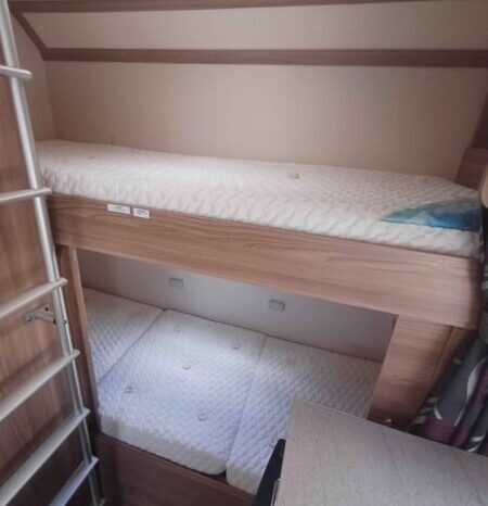 Swift Distinction 696 3500kgs full