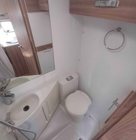 Swift Distinction 696 3500kgs full