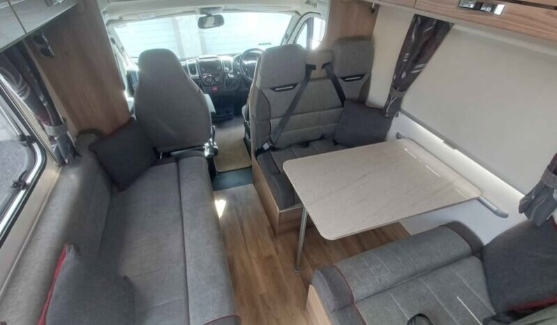 Swift Distinction 696 3500kgs full