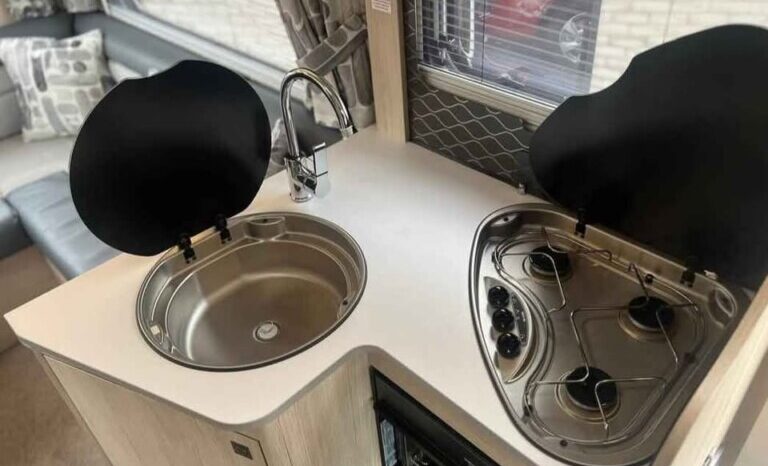 Auto-Trail F68 full