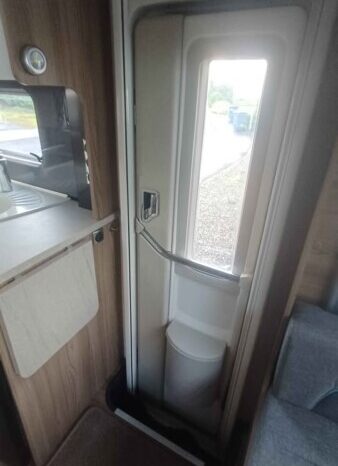NI owned Automatic Swift Esprit 496 full