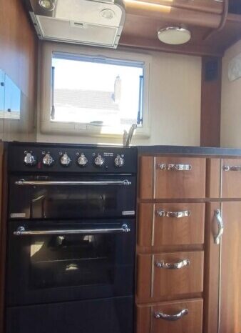 Auto Sleeper Broadway full