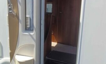 Auto Sleeper Broadway full