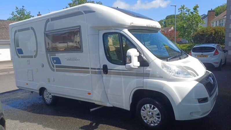 Auto Sleeper Broadway full
