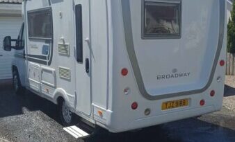 Auto Sleeper Broadway full