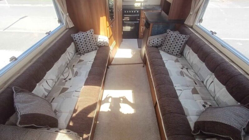 Auto Sleeper Broadway full