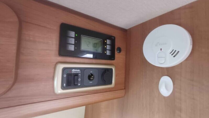 Fiat Ducato Factory Conversion Cabervan Coral full