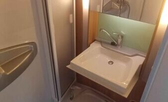 NI Owned Swift Sundance 584PR full