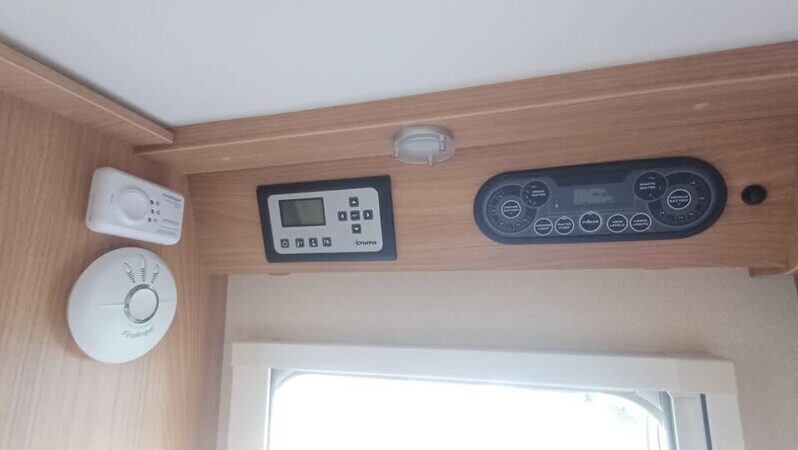 NI Owned Swift Sundance 584PR full